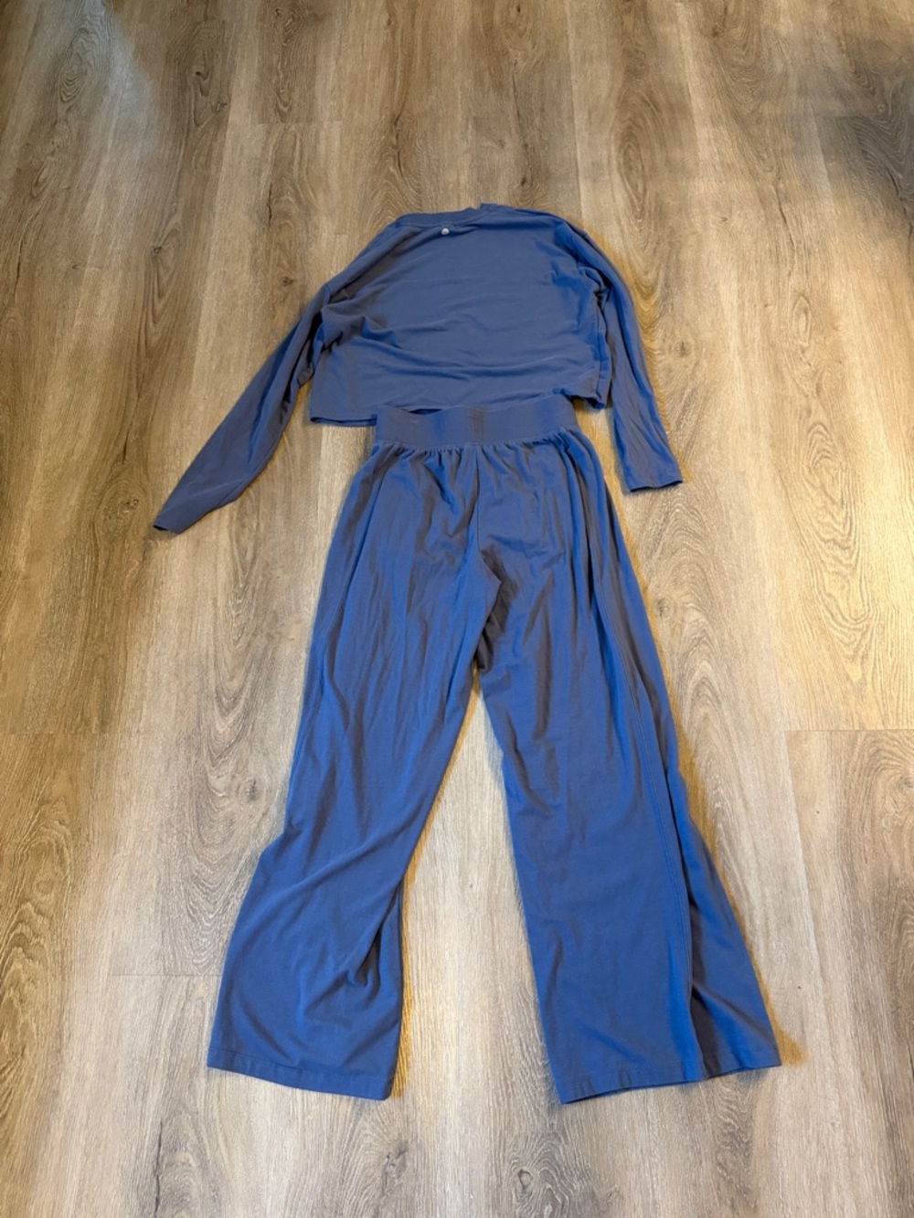 Two-Piece Blue Loungewear Set - Crop Top & Wide Leg Pants- size small (like new) - Picture 2 of 4